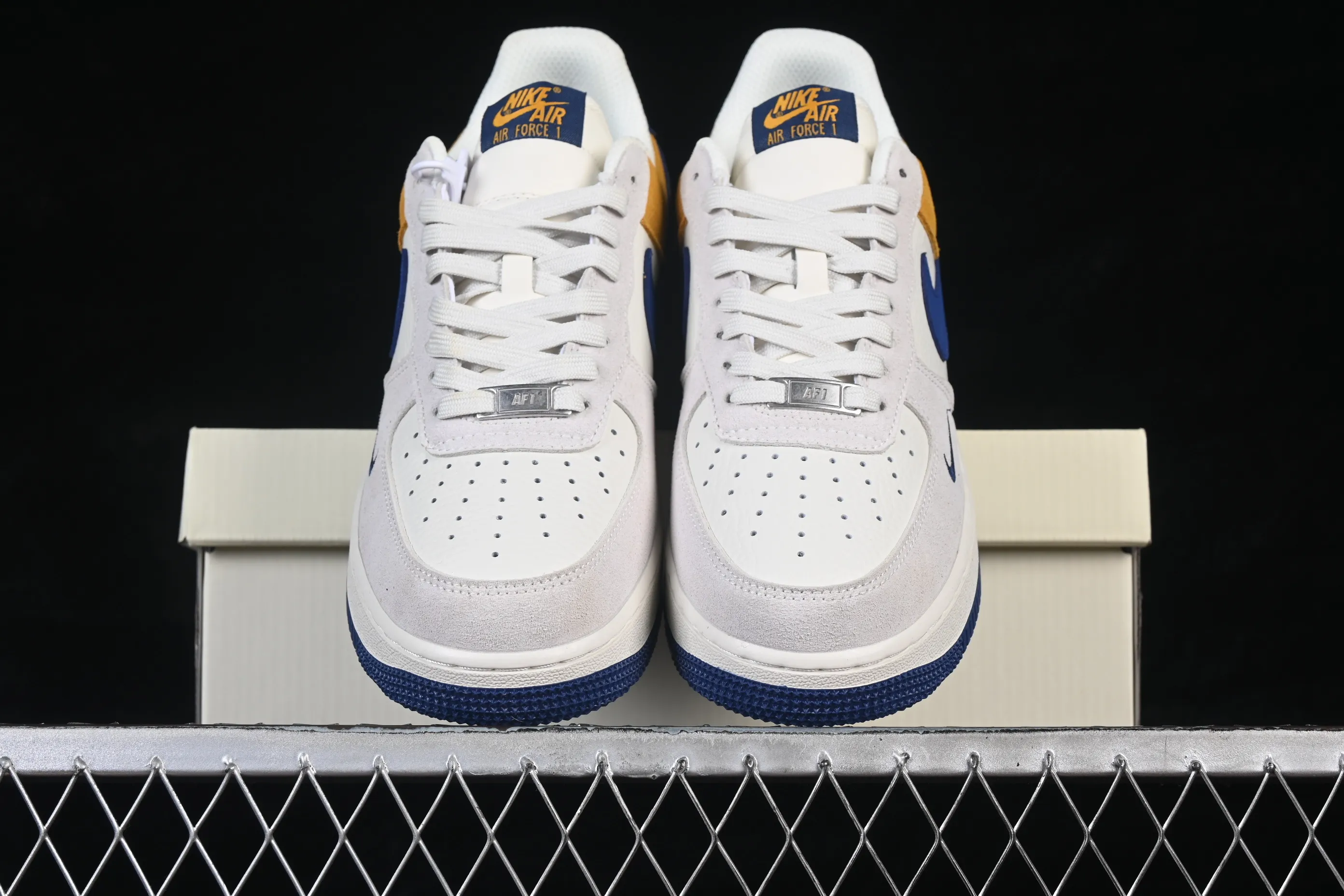 All categories Nk Air Force 1 Air Force series Nk Air Force 1 Low Air Force low-top Nike Air Force 1'07 Low White, gray, brown and blue stitching Air Force 1 low-top casual sneakers HF2794-100